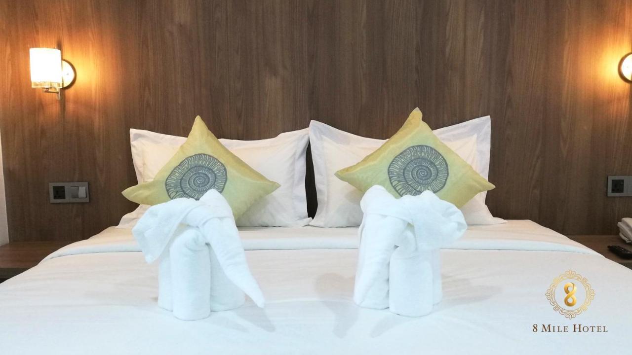 8 Mile Hotel Yangon Exterior photo